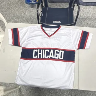Photo of Chicago Robert #88 White XL Jersey Autographed Beckett Authenticated