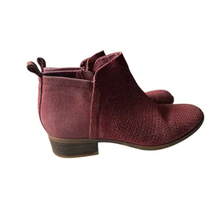 Photo of Tom’s burgundy Deia side zipper ankle boots size 7