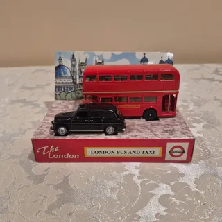 Photo of The Oxford Diecast 1:76 Scale London Bus and Taxi Gift Set (Model LD004)