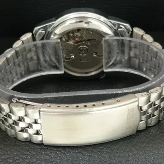 Photo of Vintage 1975 Seiko Automatic Mens Silver Watch W/daydate & White accents
