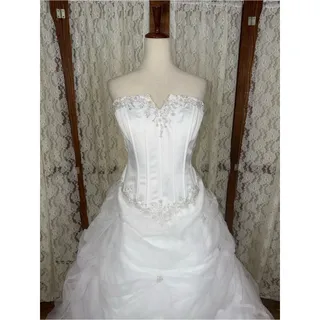 Photo of Spectacular Vintage Y2K David’s Bridal Boned Corset Wedding Gown