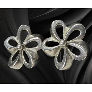 Photo of Vintage Silver Tone Flower Clip On Earrings Openwork Floral 1 Inch
