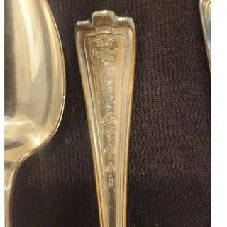 Photo of Vintage 1847 Rogers Bros Silverplate Flatware Set 42 Pc Original Red Cloth Bags14