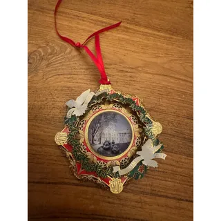 Photo of The White House Historical Association Christmas Ornament 2013