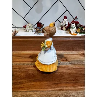 Photo of vintage Lefton porcelain figurine March Birthday Girl / Flower Girl 50s 60s 