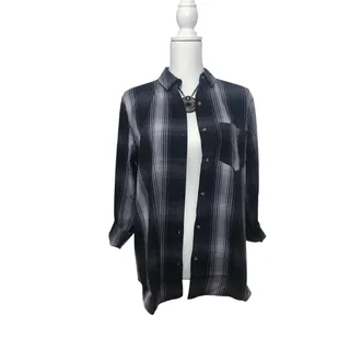 Photo of Universal Thread Women's Long Sleeve Button Up Plaid Shirt Size Small NWT 