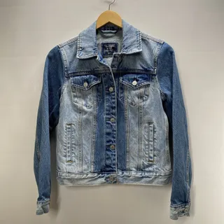 Photo of Abercrombie & Fitch Bleach Washed Denim Blue Jean Trucker Jacket Men’s Small 38”