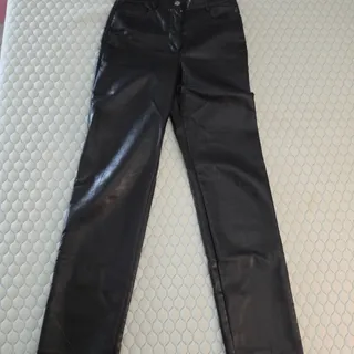Photo of Wilfred Aritzia Faux Leather Straight Leg Pants Black Size 4