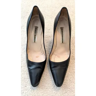 Photo of Manolo Blahnik BB Pumps in Black GUC