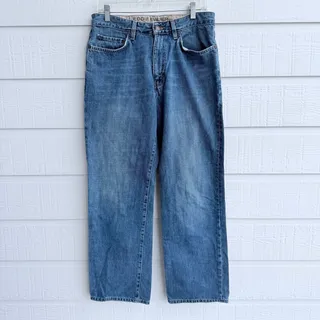 Photo of Eddie Bauer Original Straight Leg Jeans Mens 32x32 100% Cotton Classic Denim